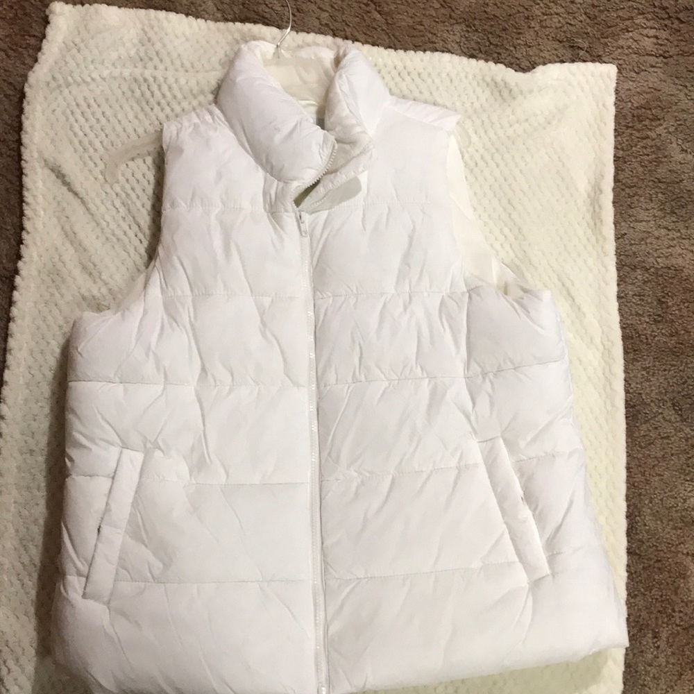 Brand new White Old Navy vest never worn